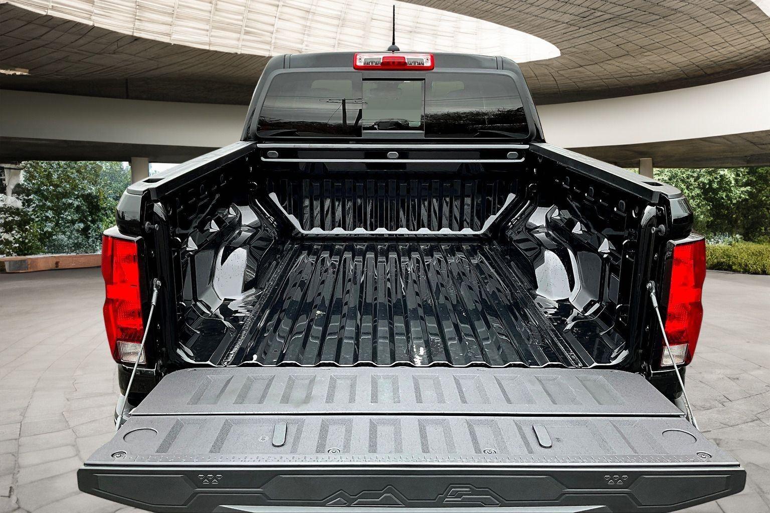 View vehicle photo 5