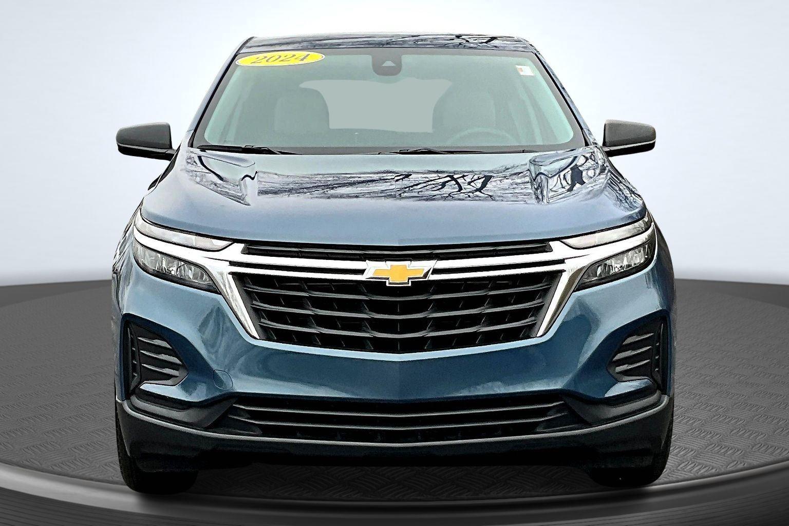 View vehicle photo 3