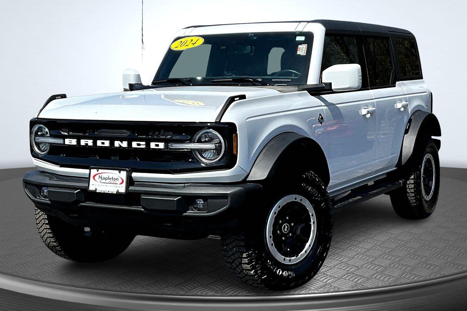 Oxford White 2024 Ford Bronco Outer Banks 4-Door 4WD SUV / Crossover Four-Wheel Drive Automatic