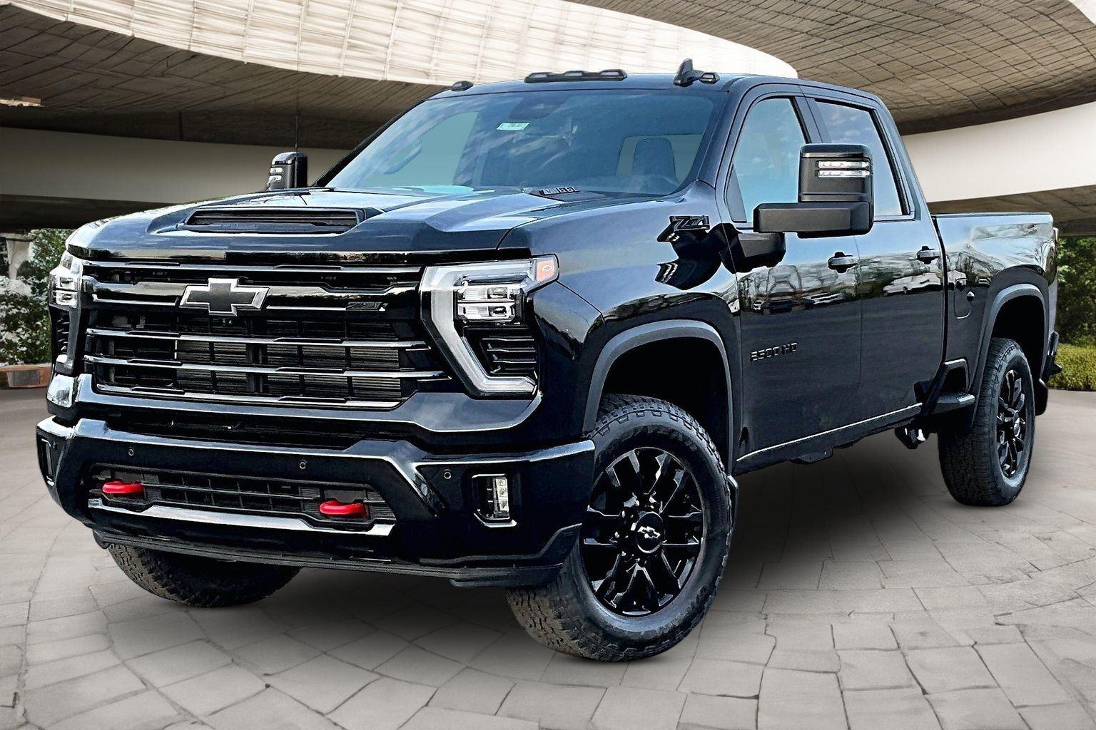 Black 2026 Chevrolet Silverado 2500HD LT Crew Cab 4WD Pickup Truck Four-Wheel Drive Automatic