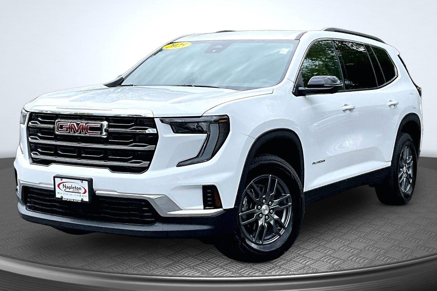 2025 GMC Acadia Elevation FWD's photo