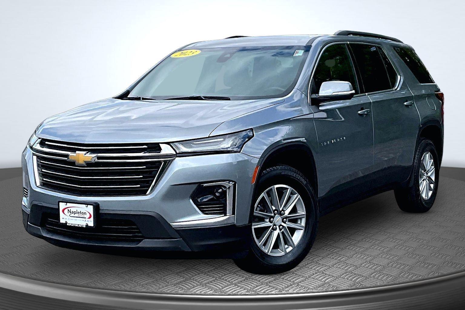 Sterling Gray Metallic 2023 Chevrolet Traverse LT Cloth FWD SUV / Crossover Front-Wheel Drive 9-Speed Automatic