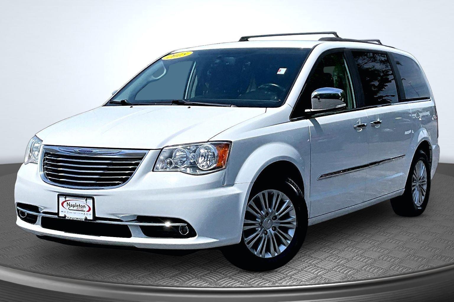 2015 Chrysler Town & Country Touring-L FWD