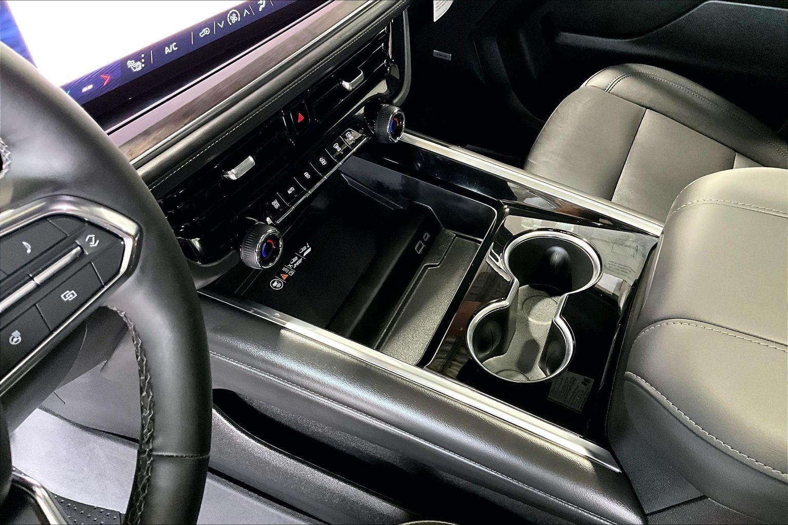 2026 Chevrolet Tahoe Z71 - Photo 30