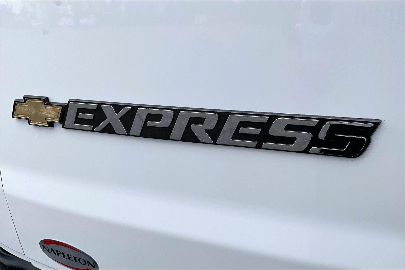 2026 Chevrolet Express Cargo Work Van - Photo 10