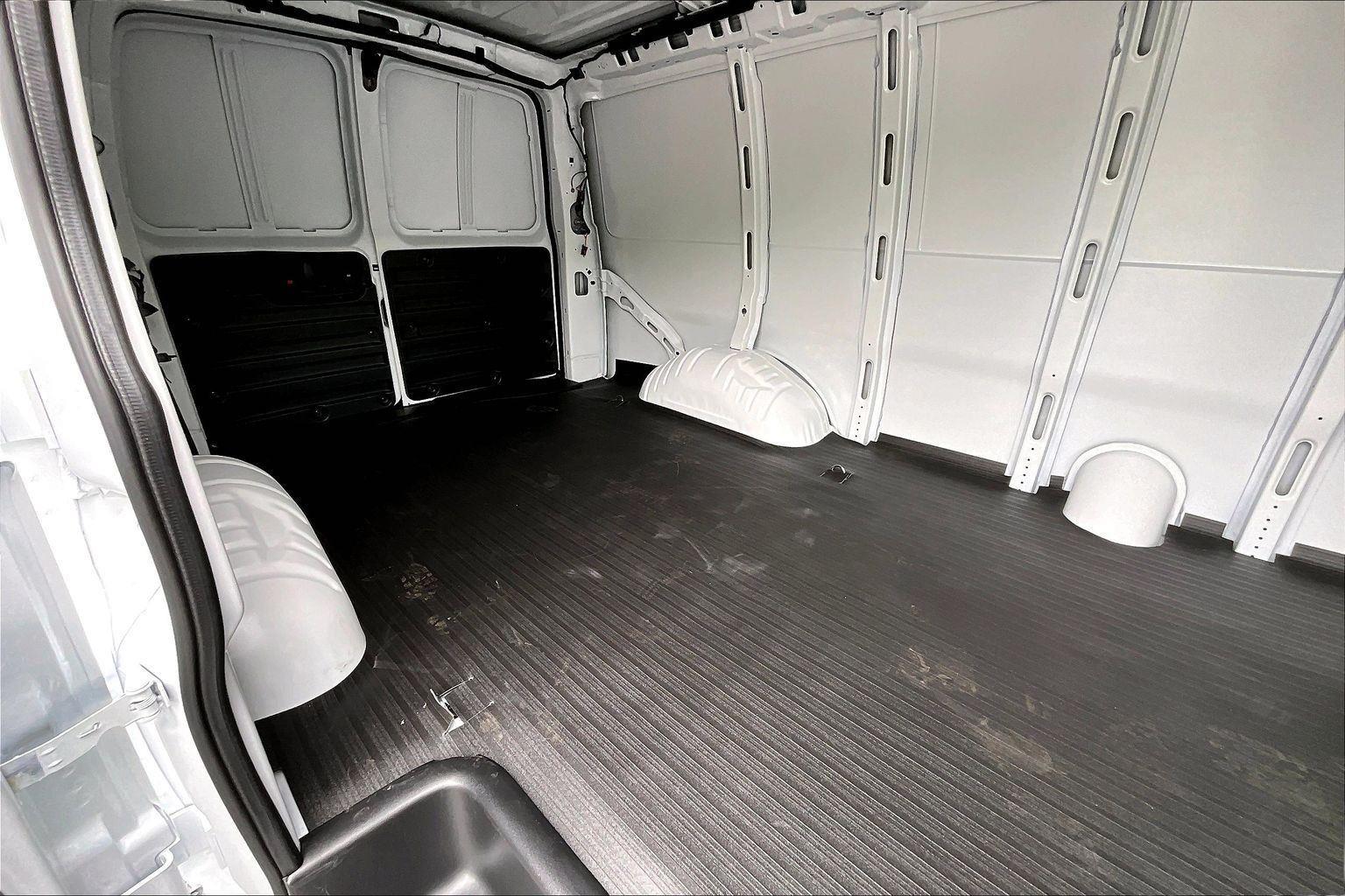 2026 Chevrolet Express Cargo Work Van - Photo 11