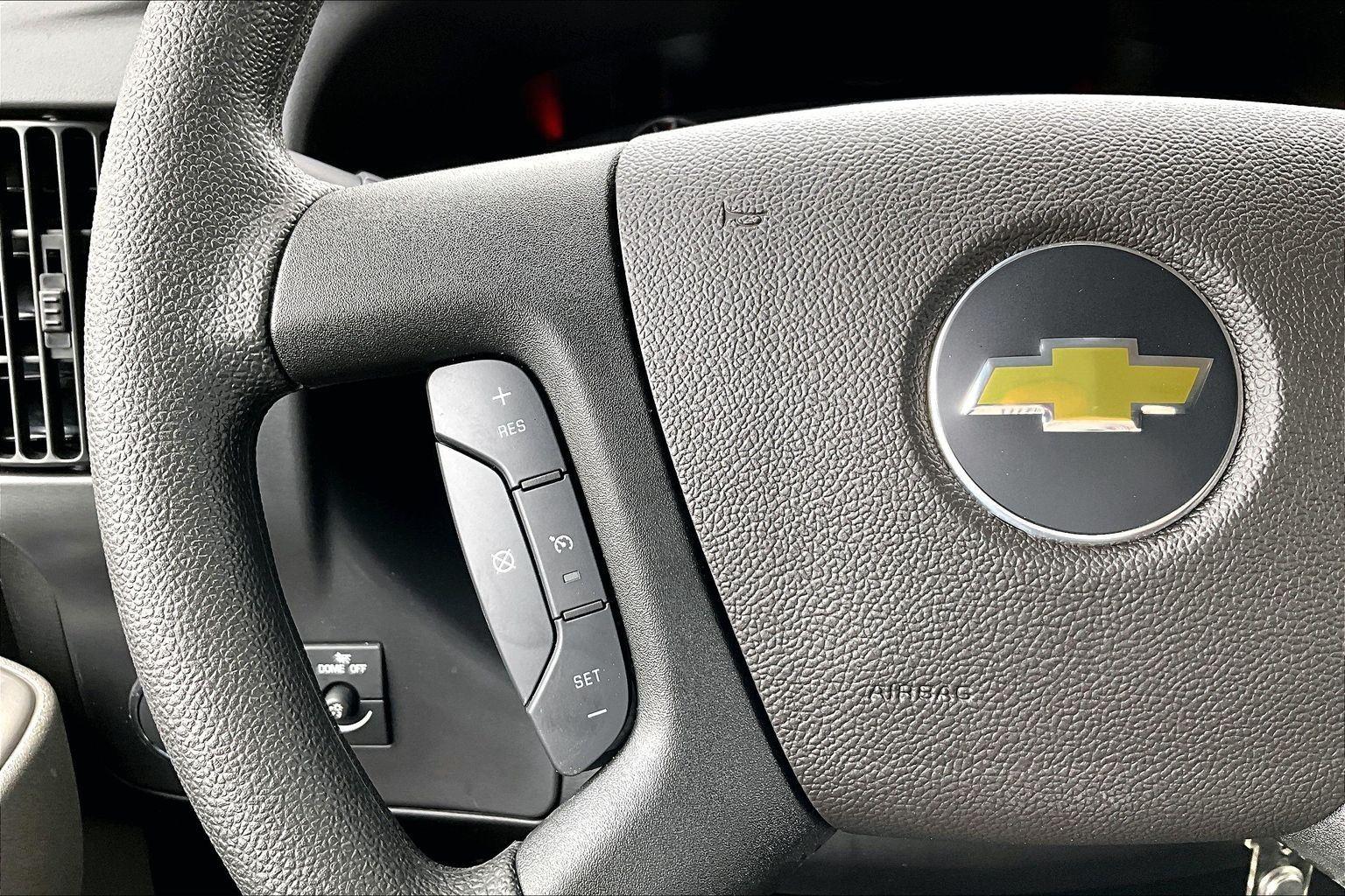2026 Chevrolet Express Cargo Work Van - Photo 23