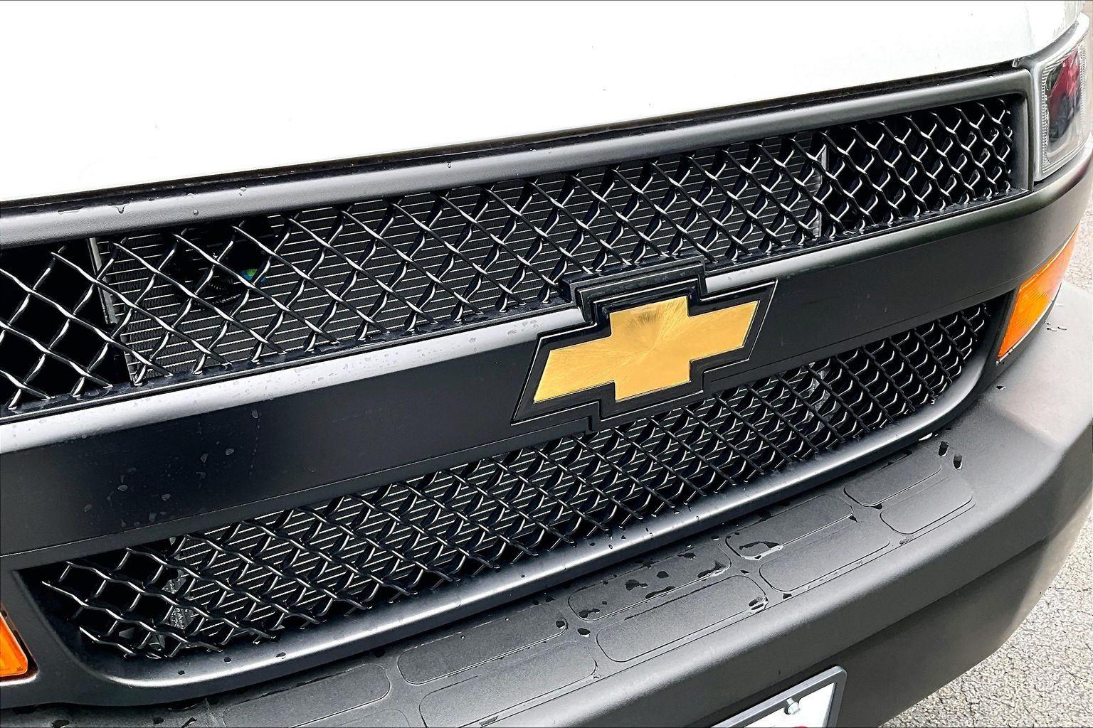 2026 Chevrolet Express Cargo Work Van - Photo 36