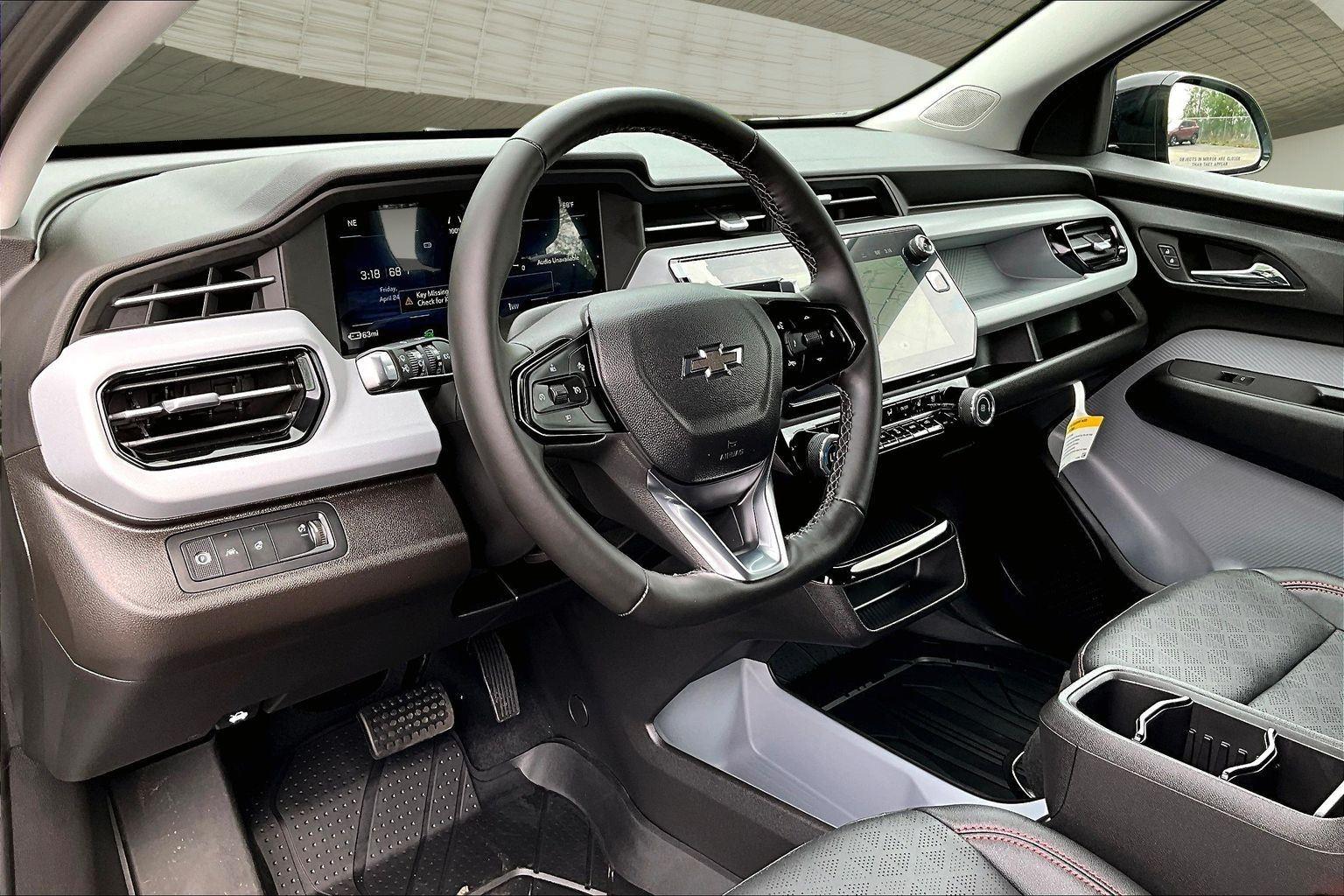 2027 Chevrolet Bolt RS - Photo 8