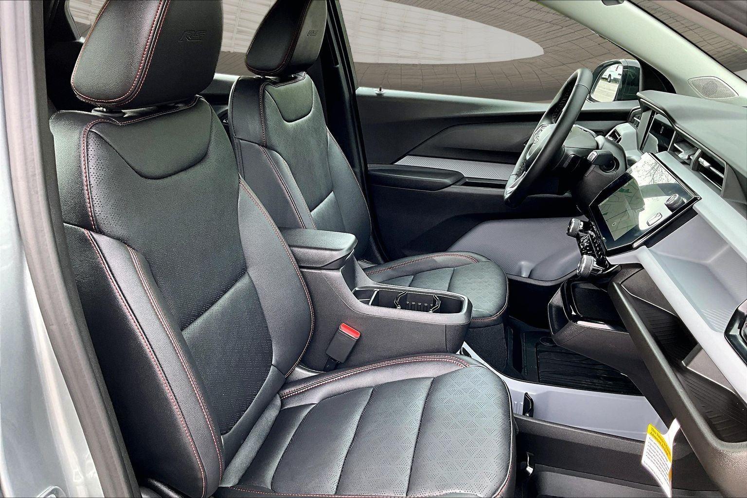 2027 Chevrolet Bolt RS - Photo 12