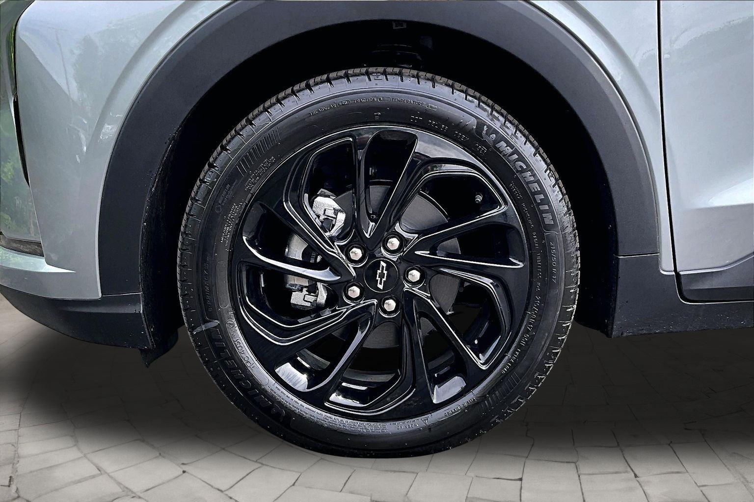 2027 Chevrolet Bolt RS - Photo 15