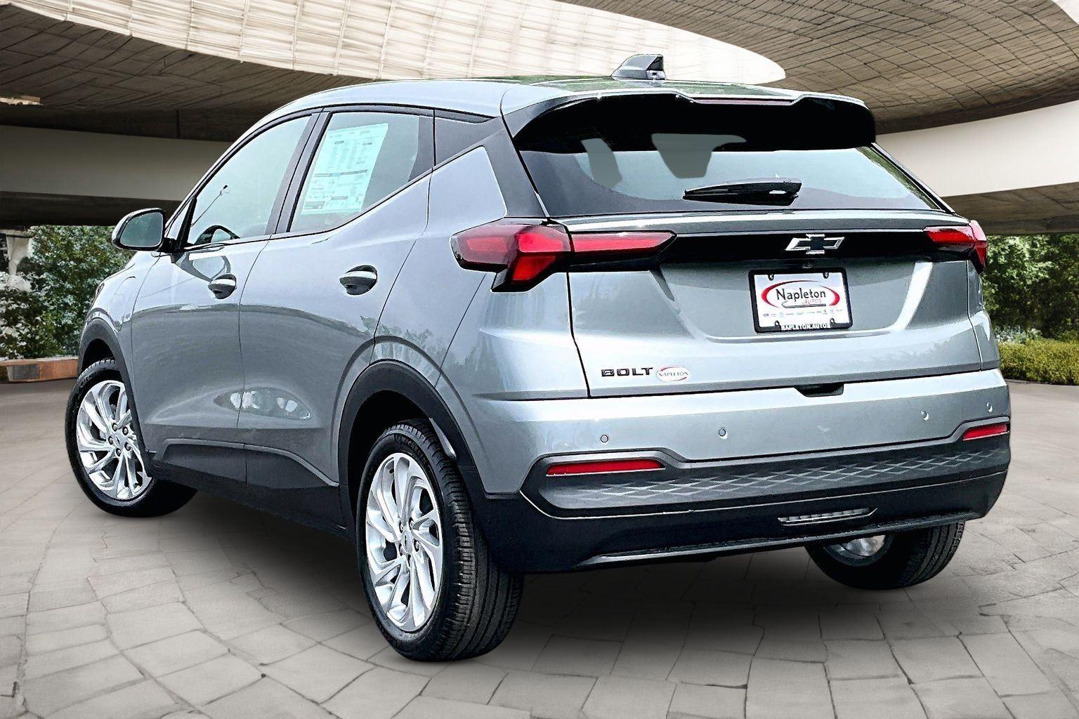 2027 Chevrolet Bolt LT - Photo 3