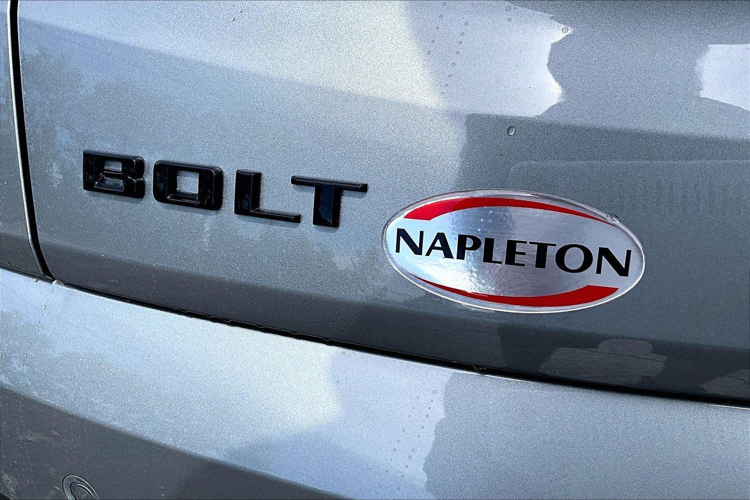 2027 Chevrolet Bolt LT - Photo 10