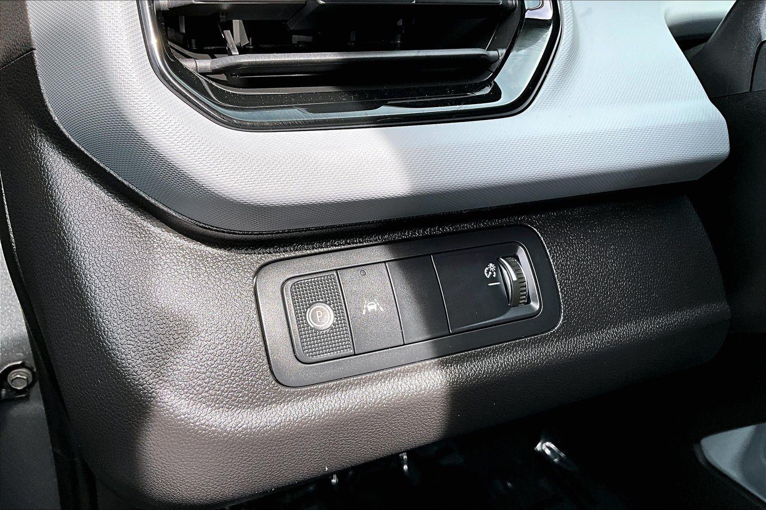 2027 Chevrolet Bolt LT - Photo 22