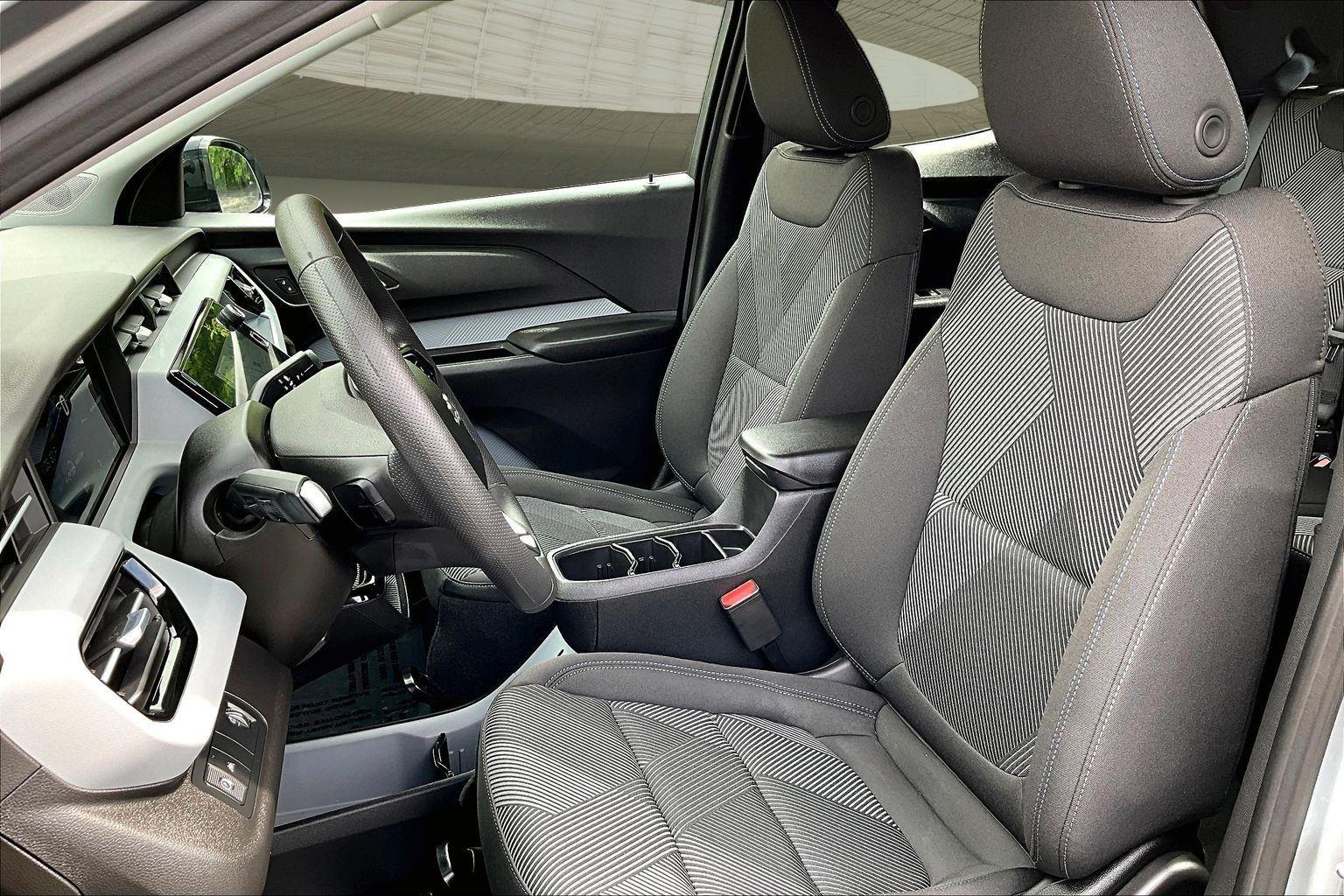 2027 Chevrolet Bolt LT - Photo 31