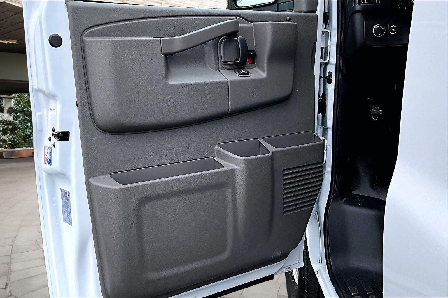 2026 Chevrolet Express Cargo Work Van - Photo 9