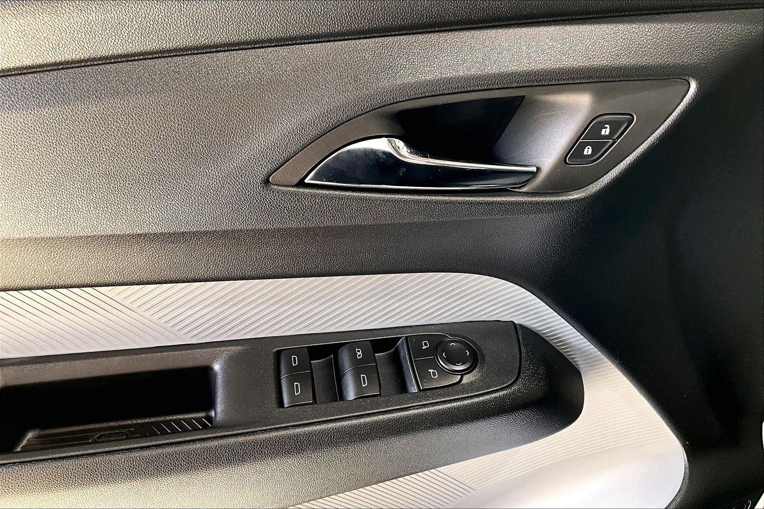 2027 Chevrolet Bolt LT - Photo 17