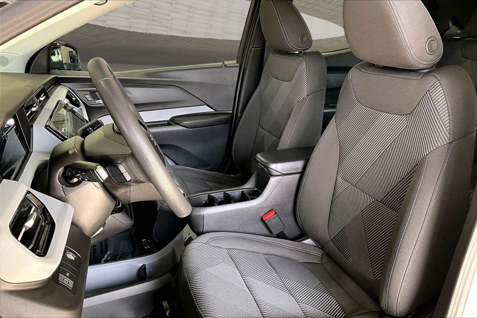 2027 Chevrolet Bolt LT - Photo 31