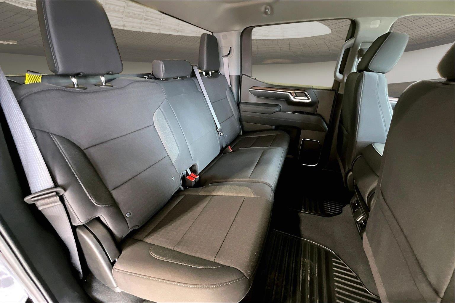 2026 Chevrolet Silverado 1500 LT - Photo 11