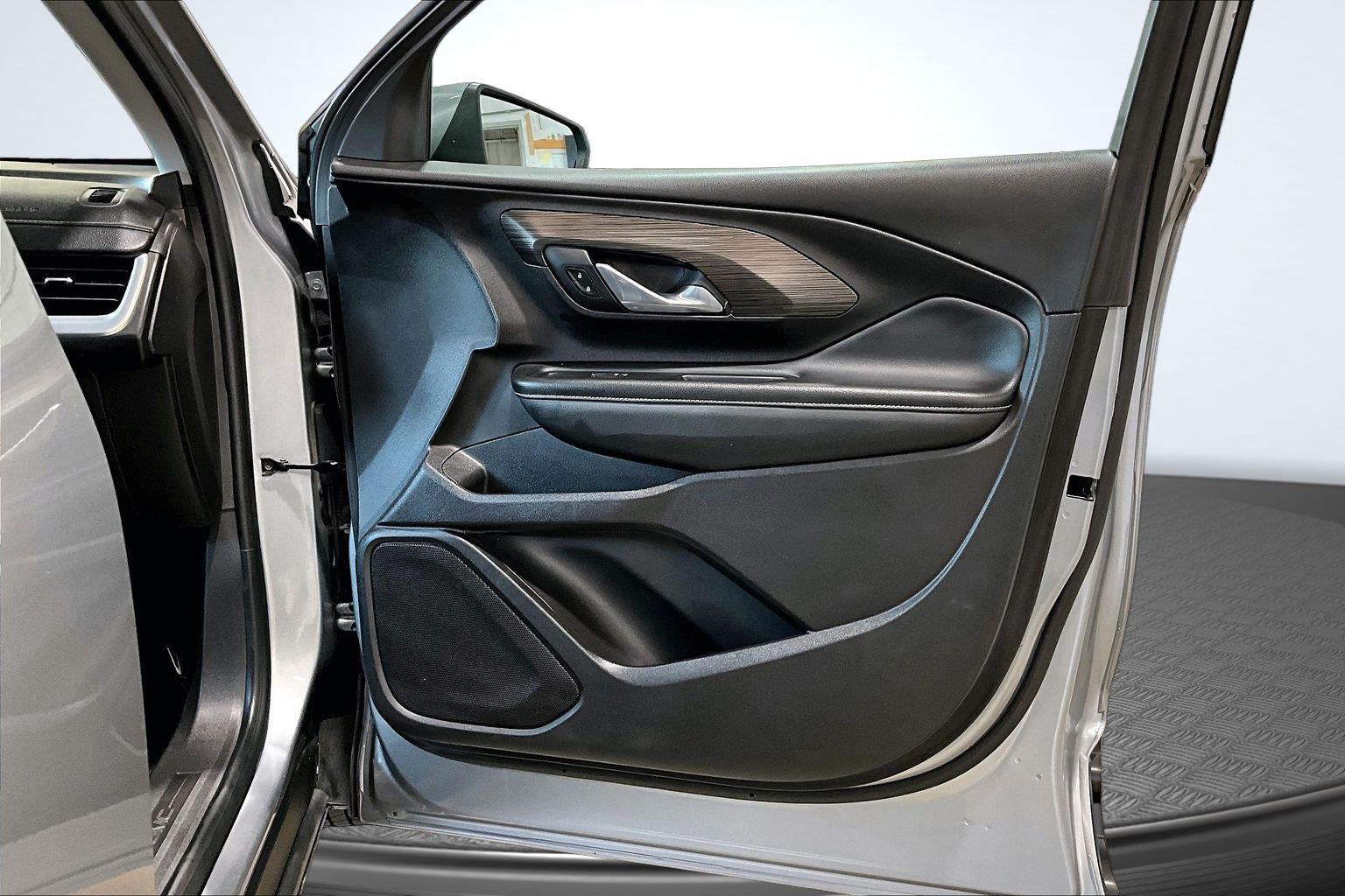 2024 GMC Terrain SLT - Photo 24