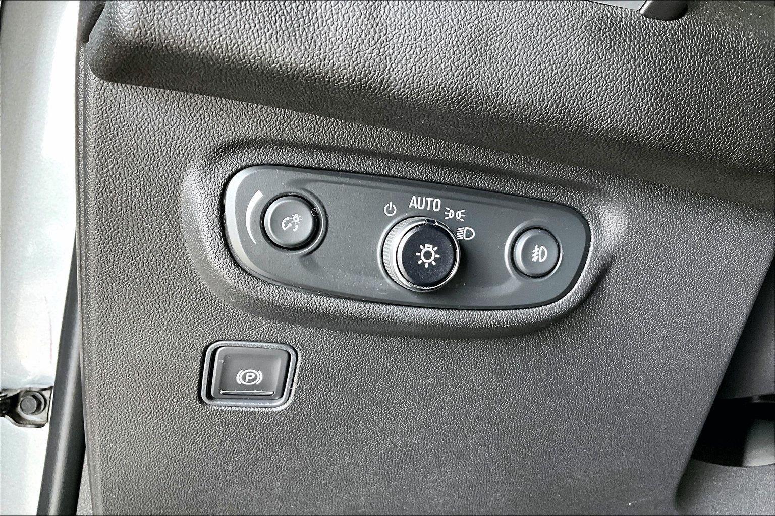 2024 GMC Terrain SLT - Photo 38