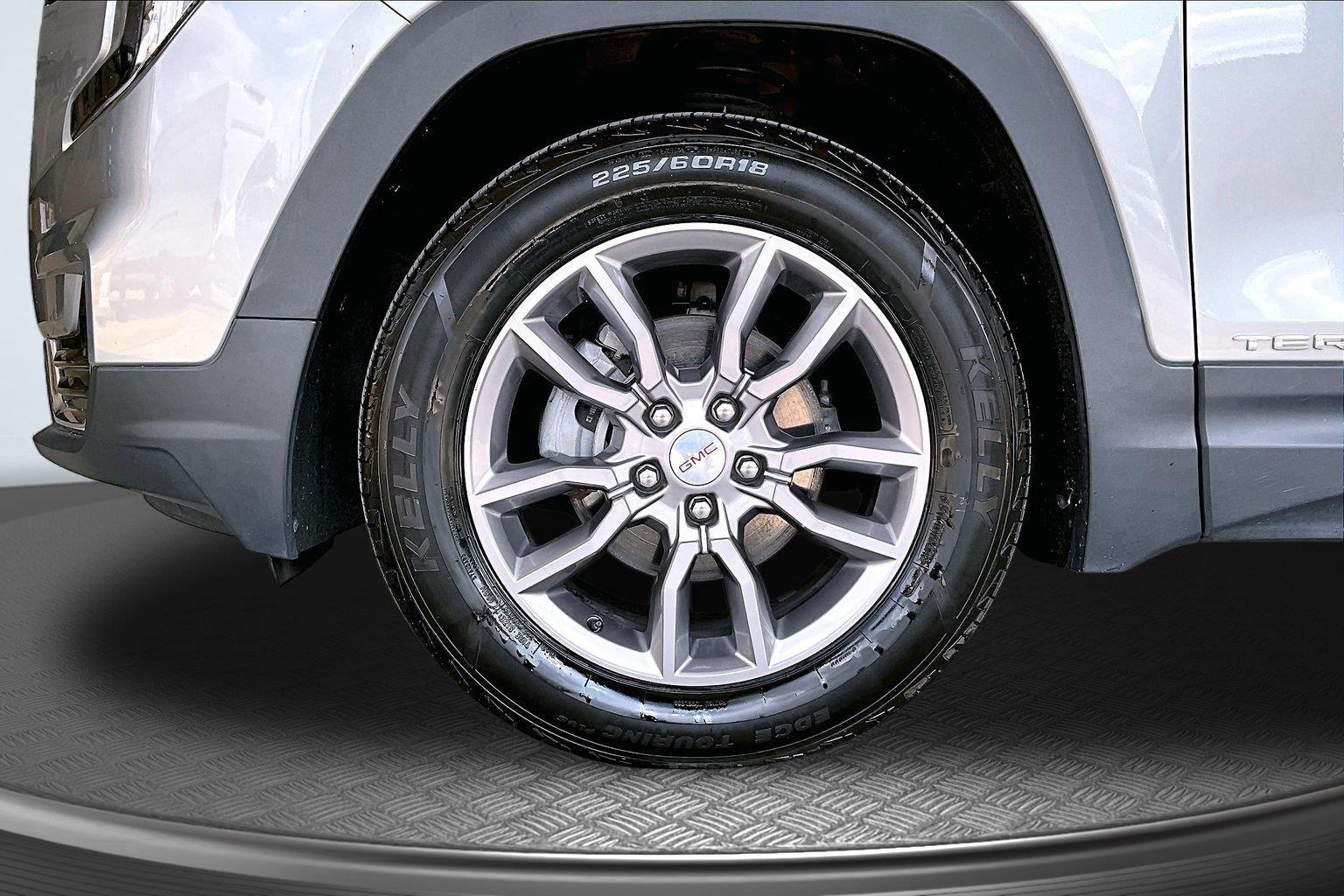 2024 GMC Terrain SLT - Photo 9