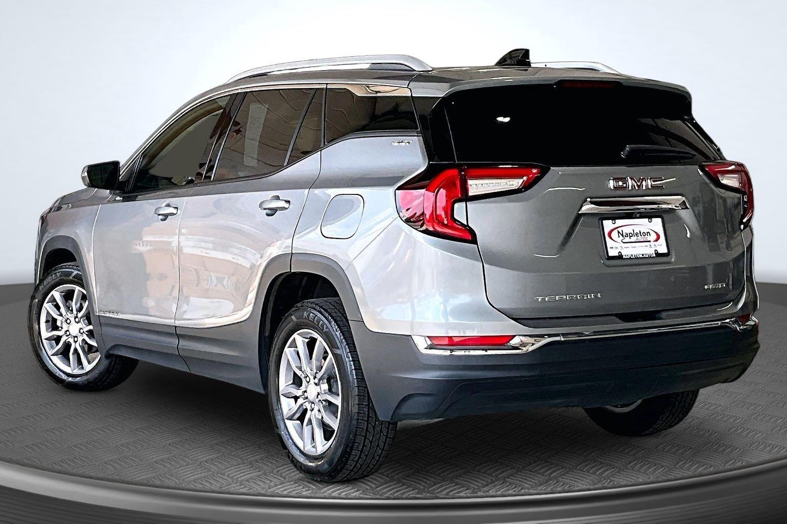 2024 GMC Terrain SLT - Photo 13