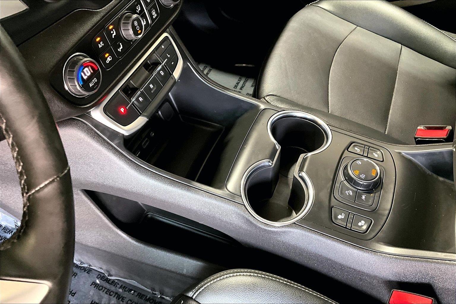 2024 GMC Terrain SLT - Photo 15
