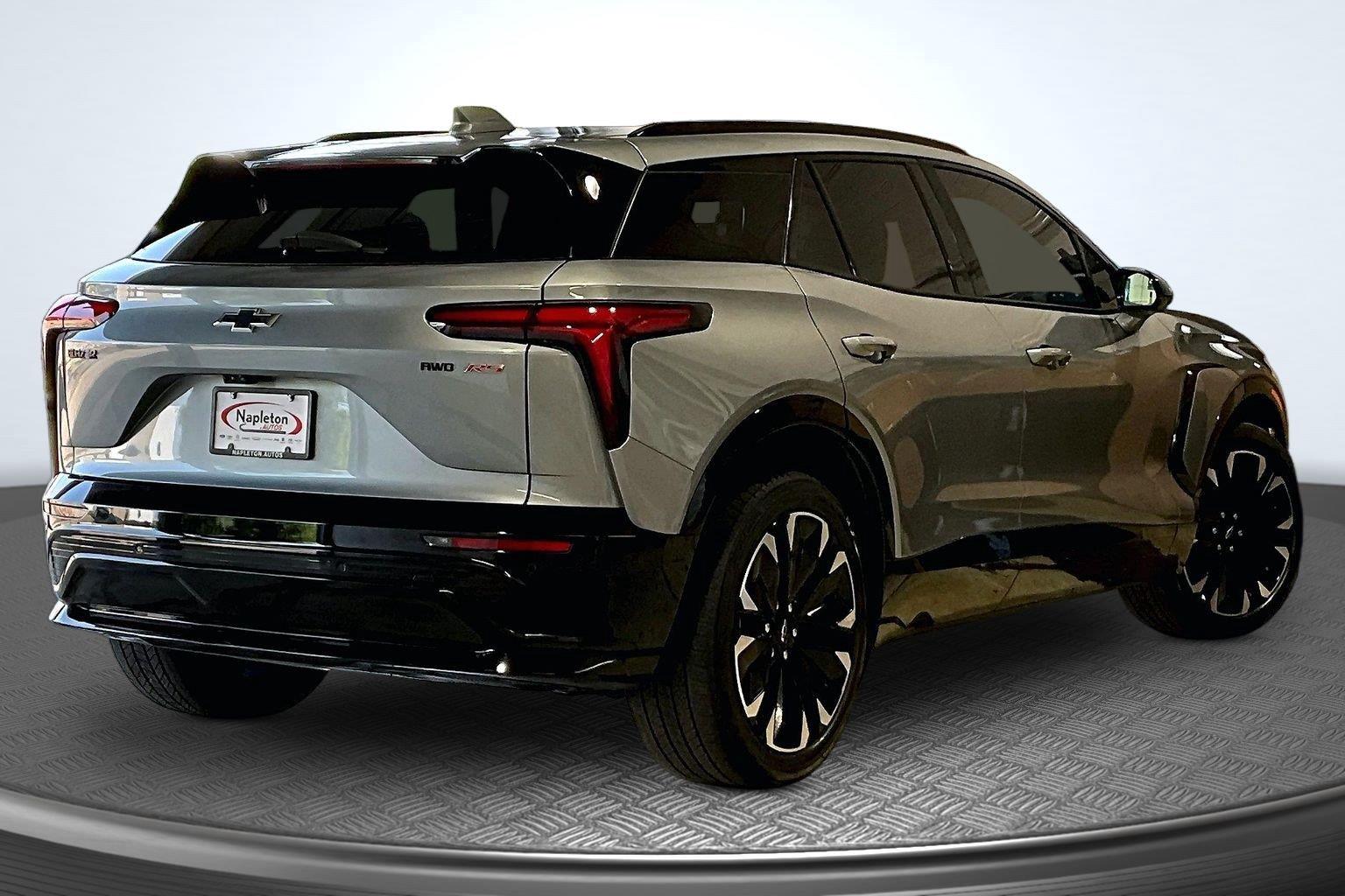 Used 2024 Chevrolet Blazer EV RS with VIN 3GNKDCRJ8RS225533 for sale in St. Charles, IL