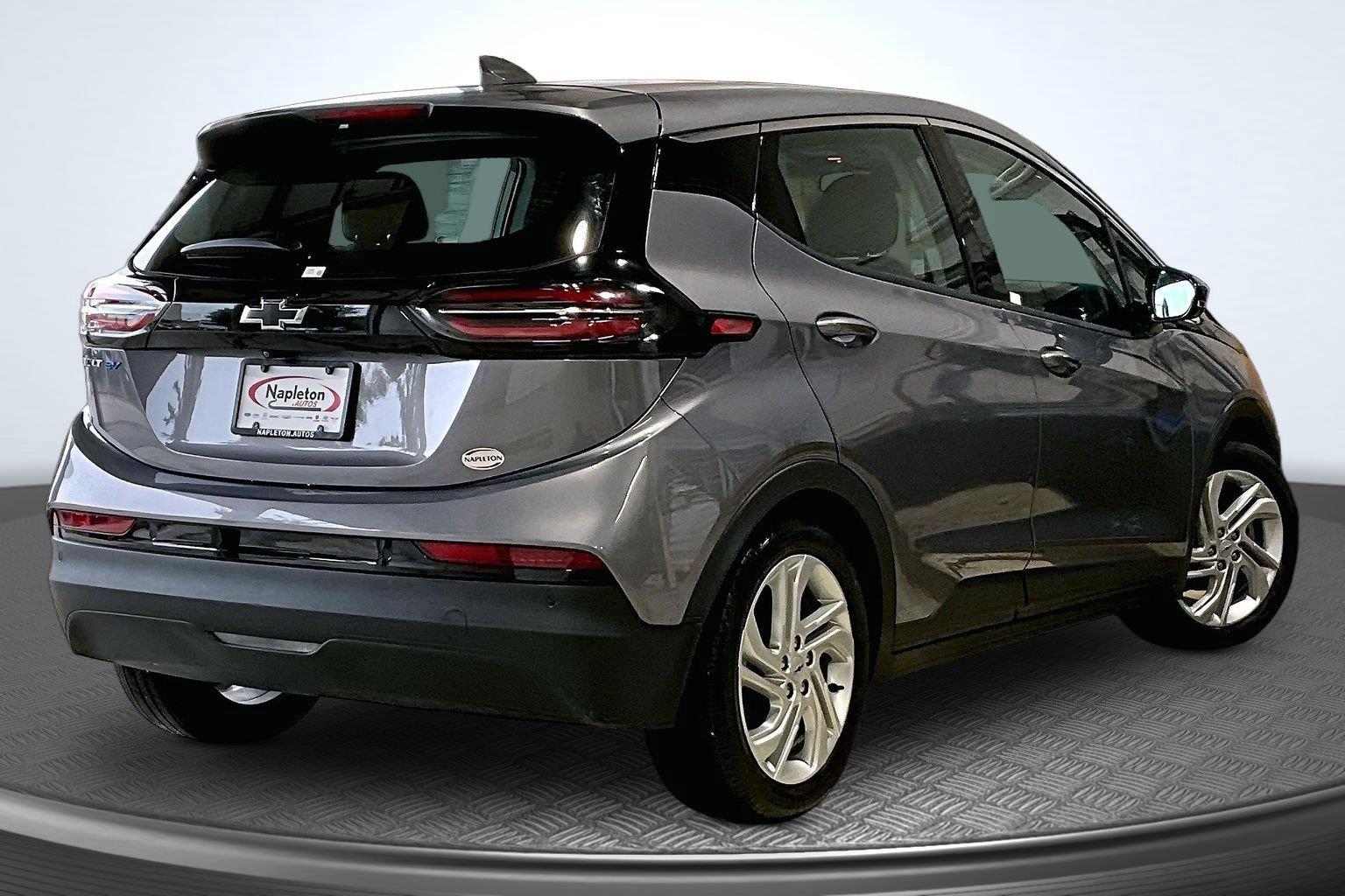 Used 2023 Chevrolet Bolt EV LT with VIN 1G1FW6S02P4183065 for sale in St. Charles, IL