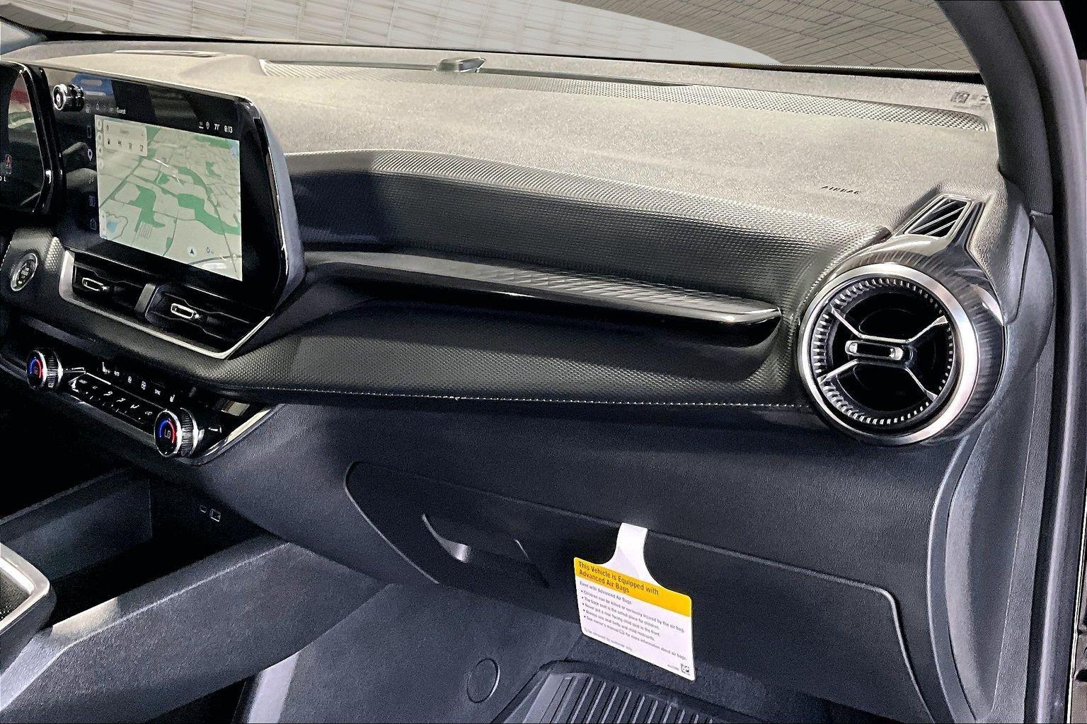 2027 Chevrolet Equinox LT - Photo 34