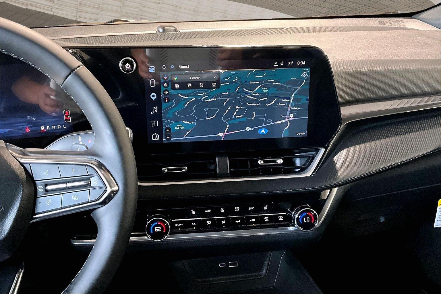 2027 Chevrolet Equinox LT - Photo 7