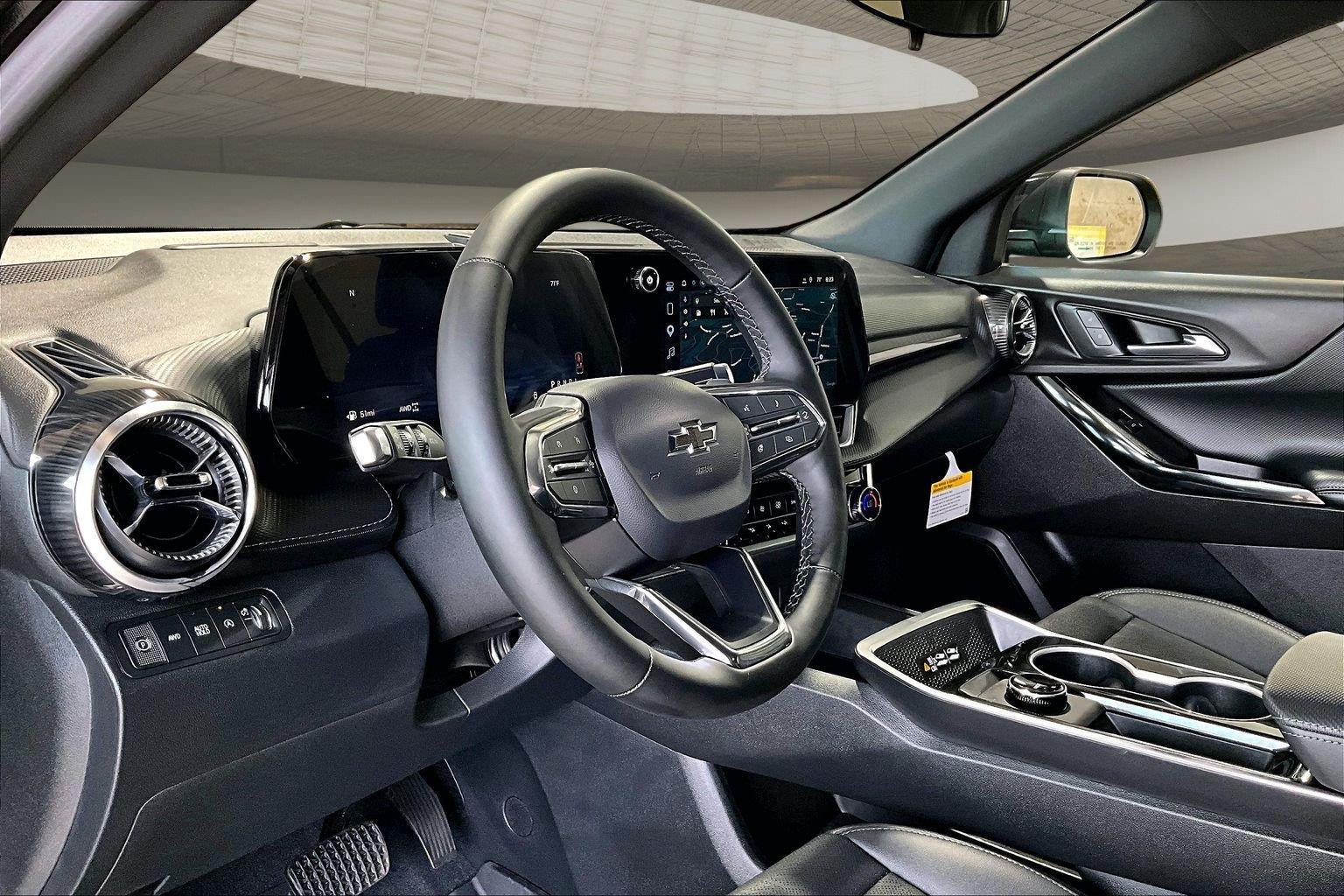 2027 Chevrolet Equinox LT - Photo 8