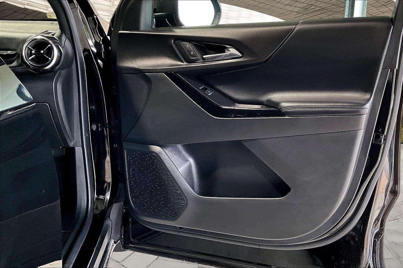 2027 Chevrolet Equinox LT - Photo 13