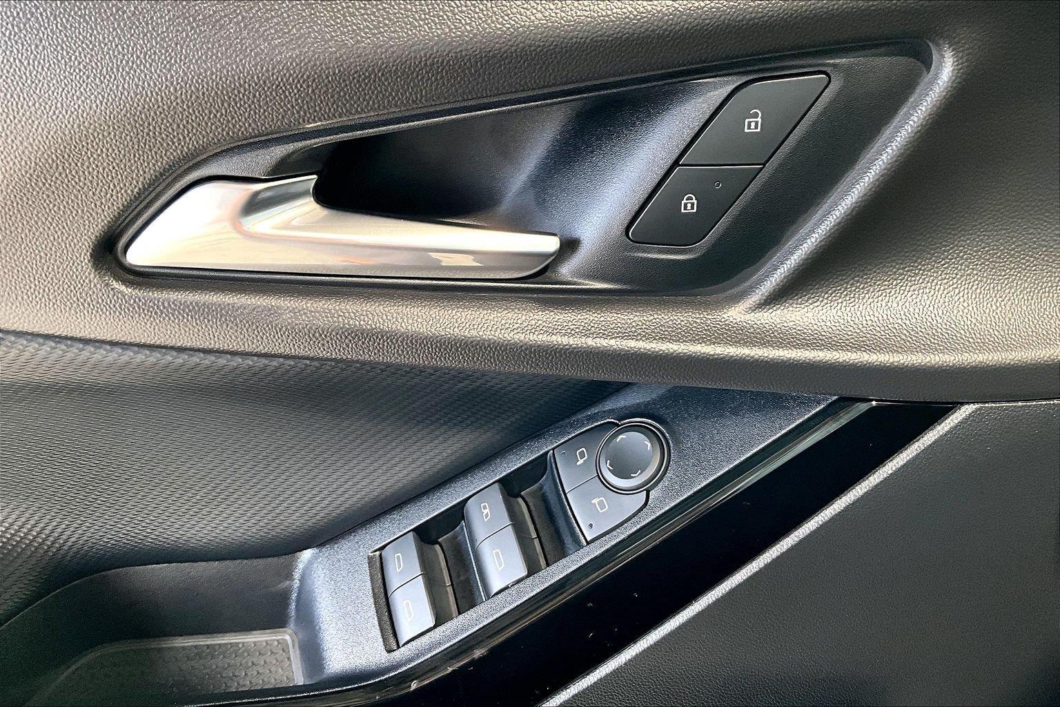 2027 Chevrolet Equinox LT - Photo 17