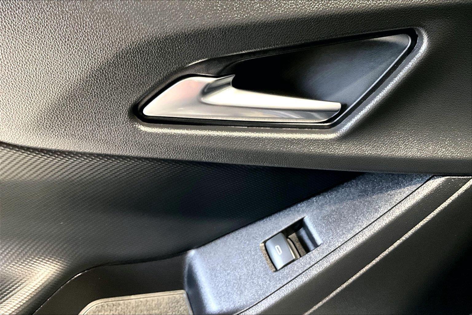 2027 Chevrolet Equinox LT - Photo 18