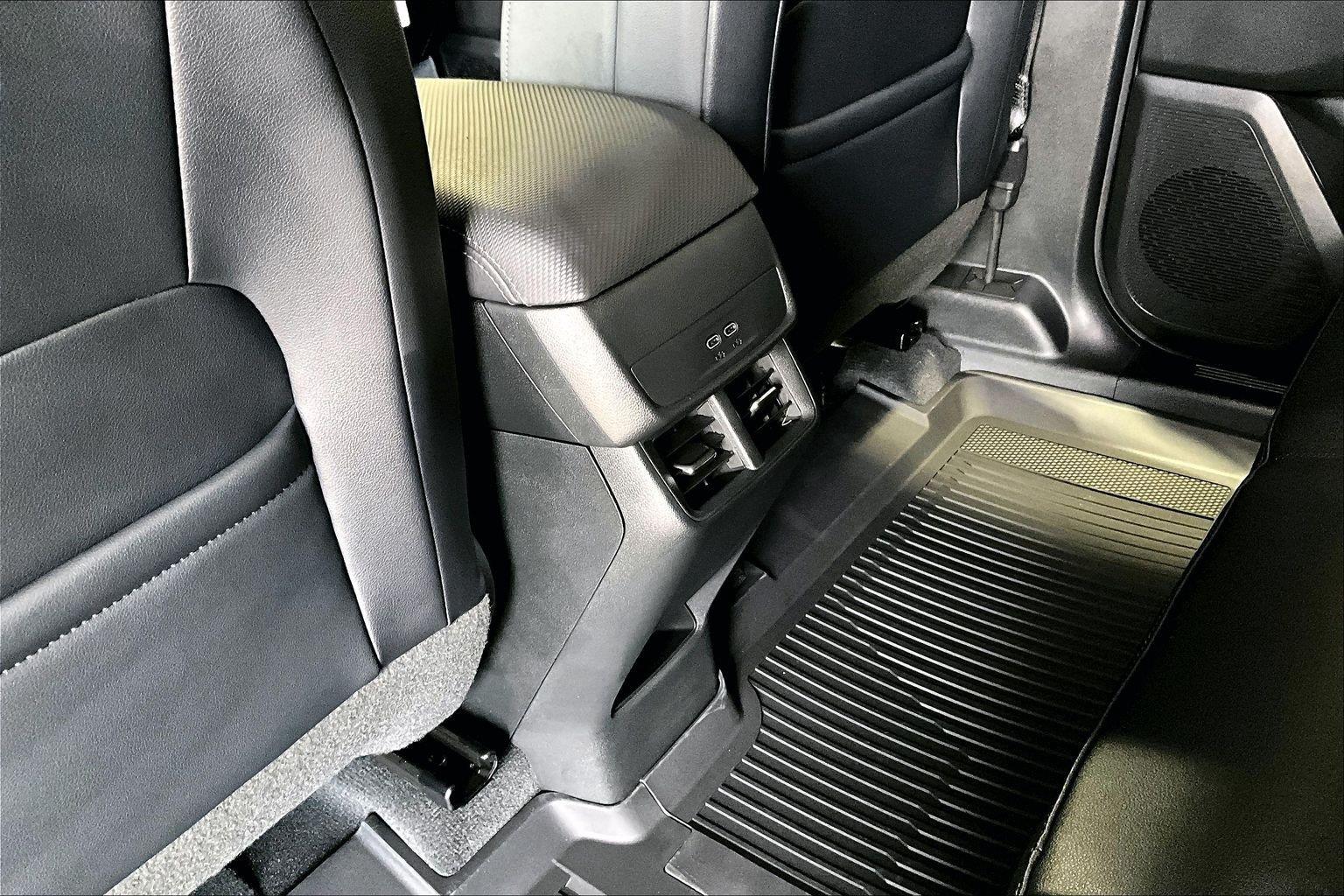 2027 Chevrolet Equinox LT - Photo 24