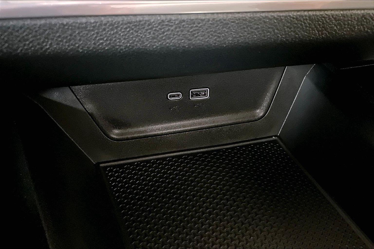 2027 Chevrolet Equinox LT - Photo 29