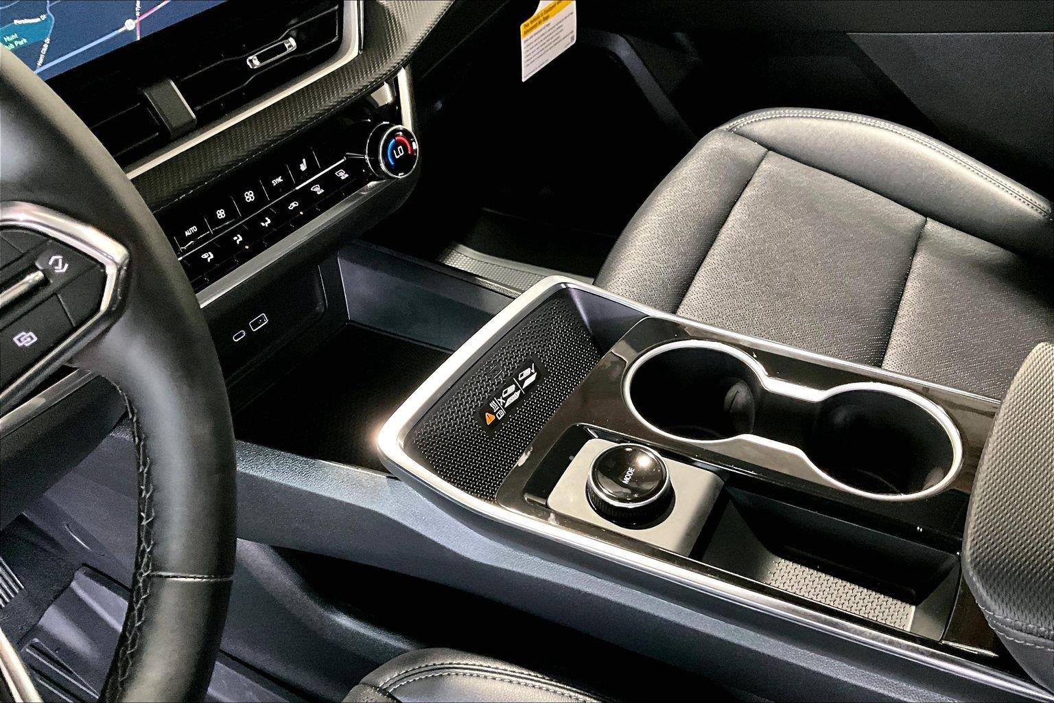 2027 Chevrolet Equinox LT - Photo 30