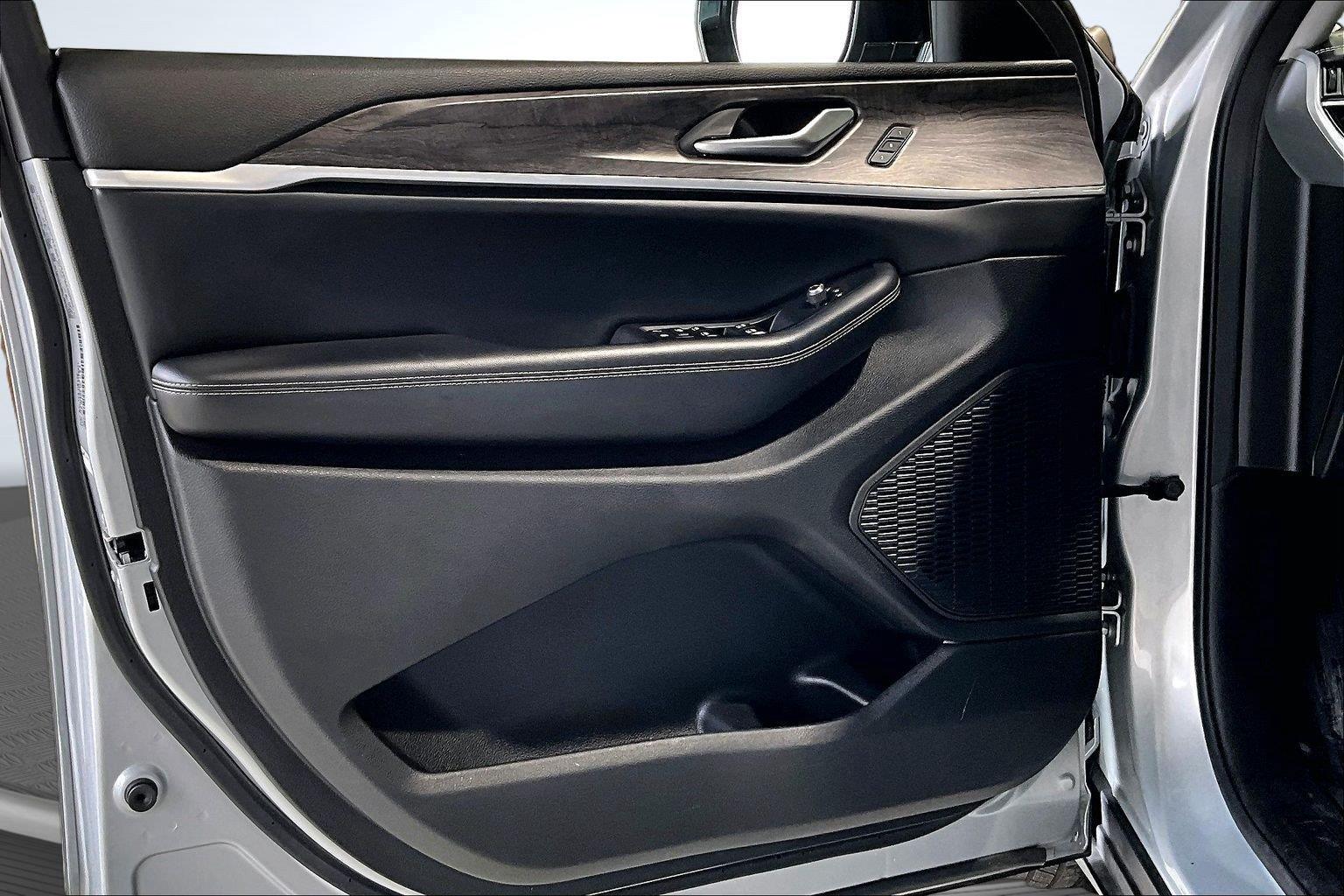 2023 Jeep Grand Cherokee L Limited - Photo 23