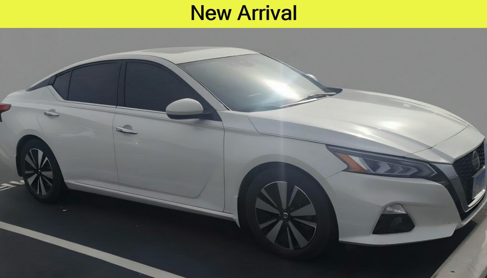 Pearl White Tricoat 2020 Nissan Altima Sedan Front-Wheel Drive Continuously Variable Transmission