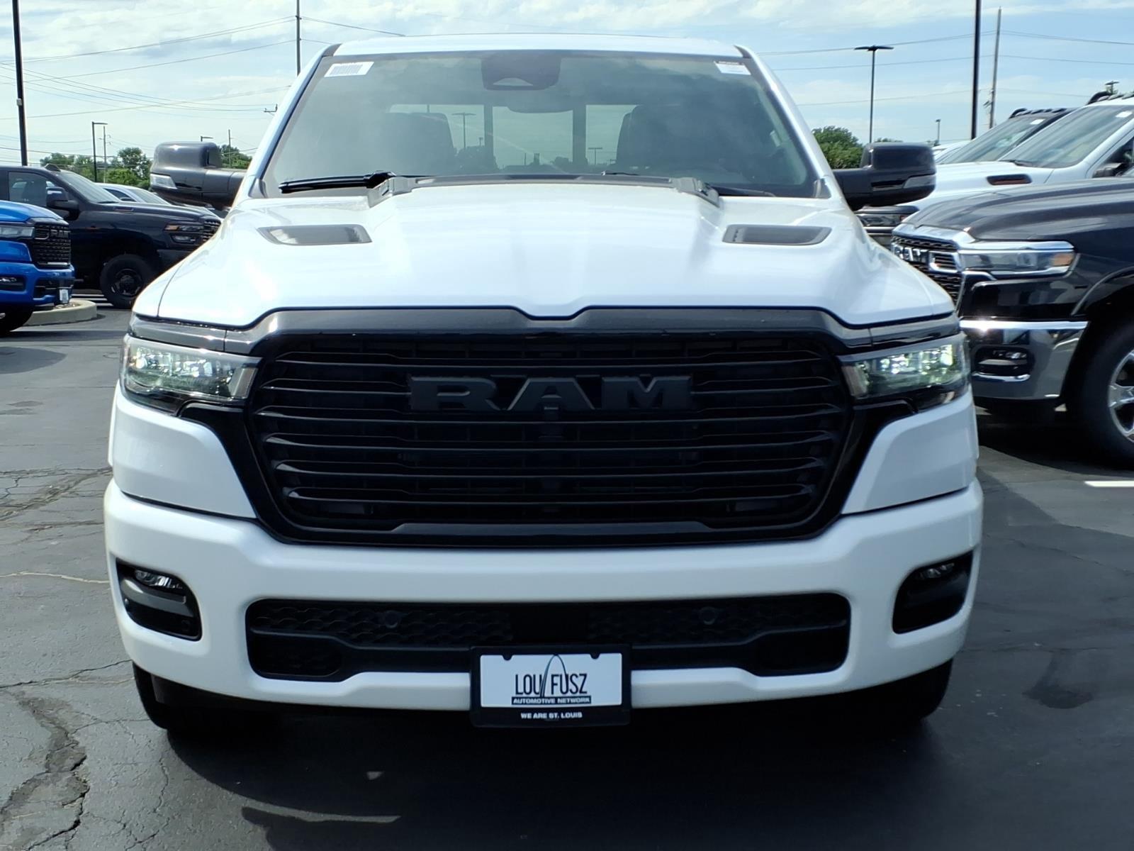 New 2026 Ivory White Tri-Coat Pearl-Coat Exterior Paint RAM Laramie image 23