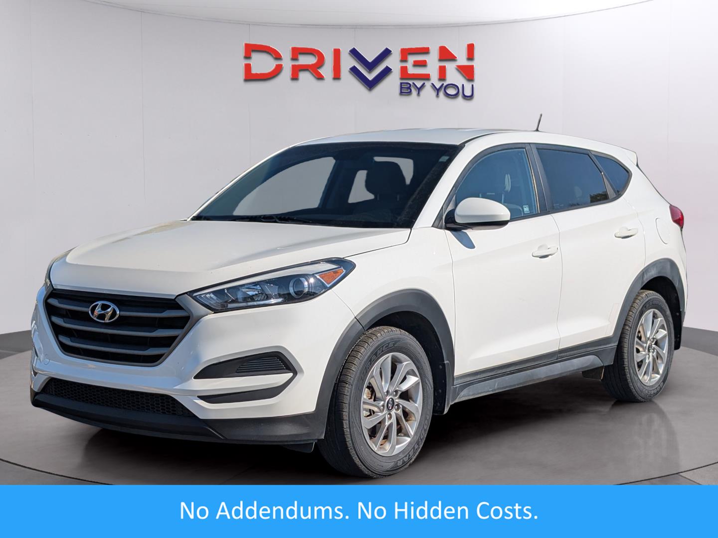 2016 Hyundai Tucson 2.0L SE FWD with Beige Seats