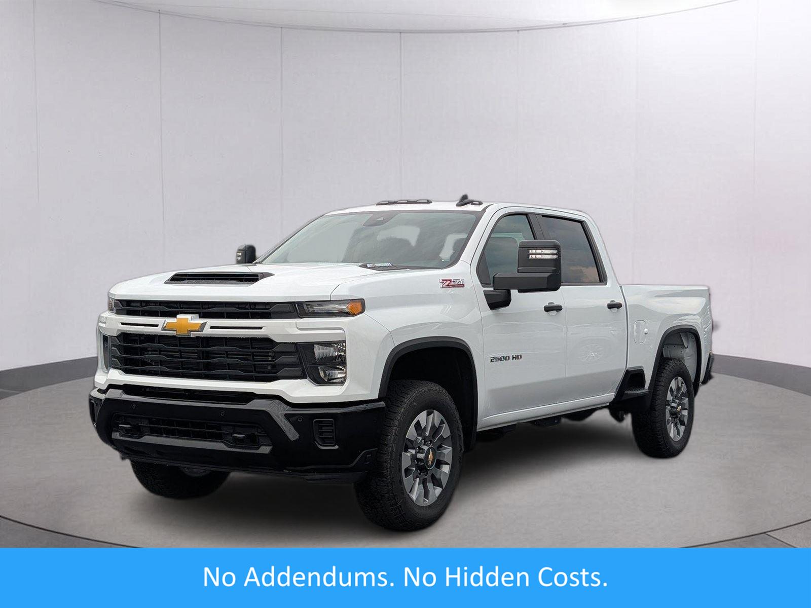 Summit White 2026 Chevrolet Silverado 2500HD Pickup Truck Four-Wheel Drive Automatic