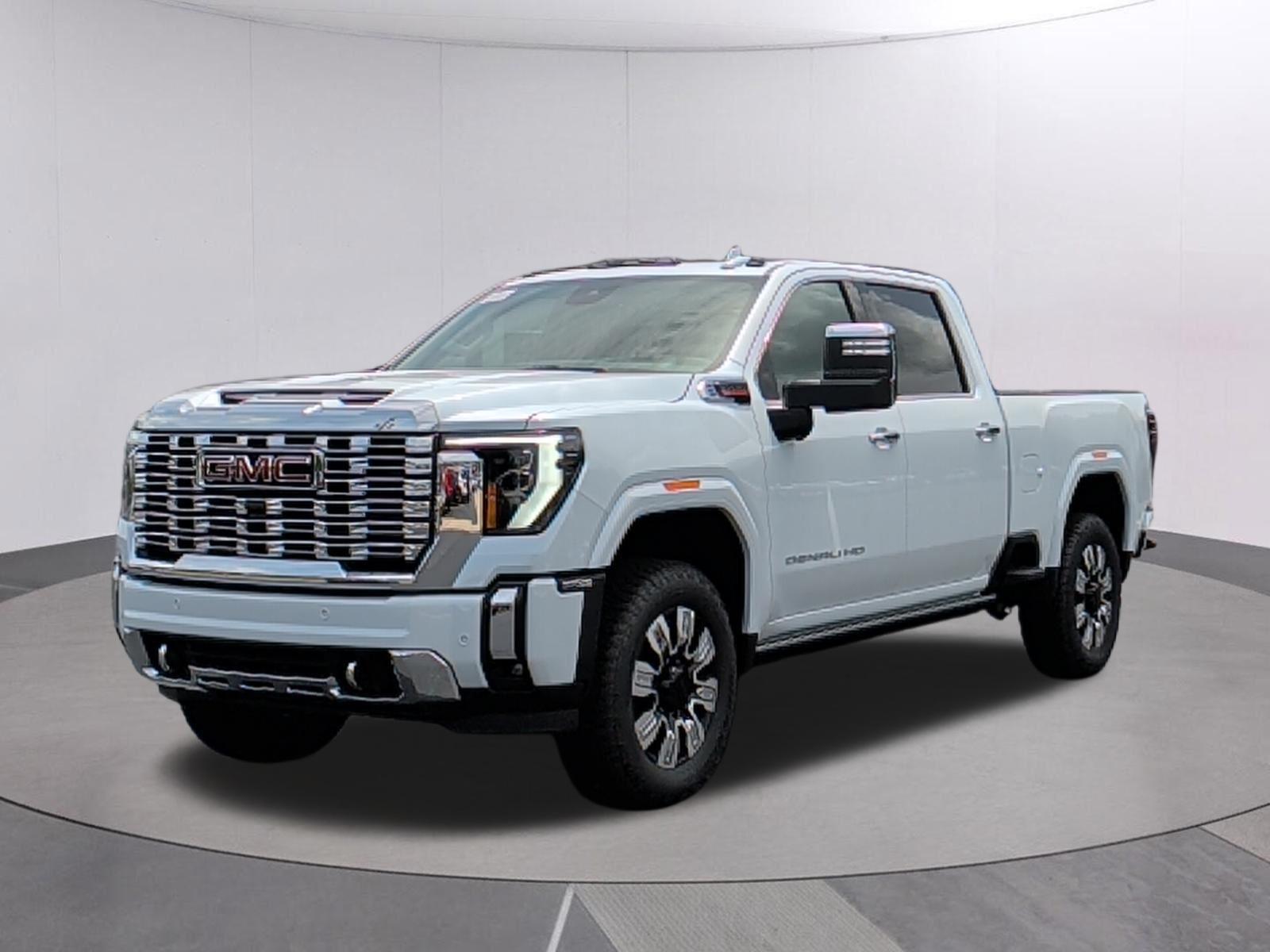 Glacier White Tricoat 2026 GMC Sierra 2500HD Pickup Truck Four-Wheel Drive Automatic