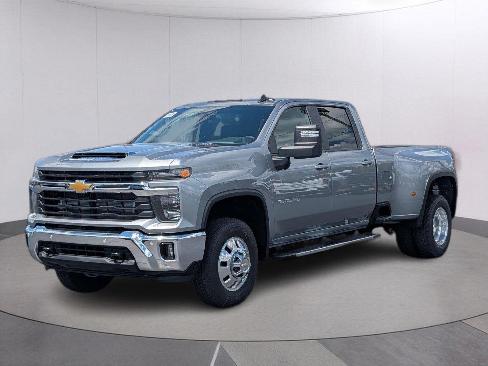 Sterling Gray Metallic 2026 Chevrolet Silverado 3500HD Pickup Truck Four-Wheel Drive Automatic
