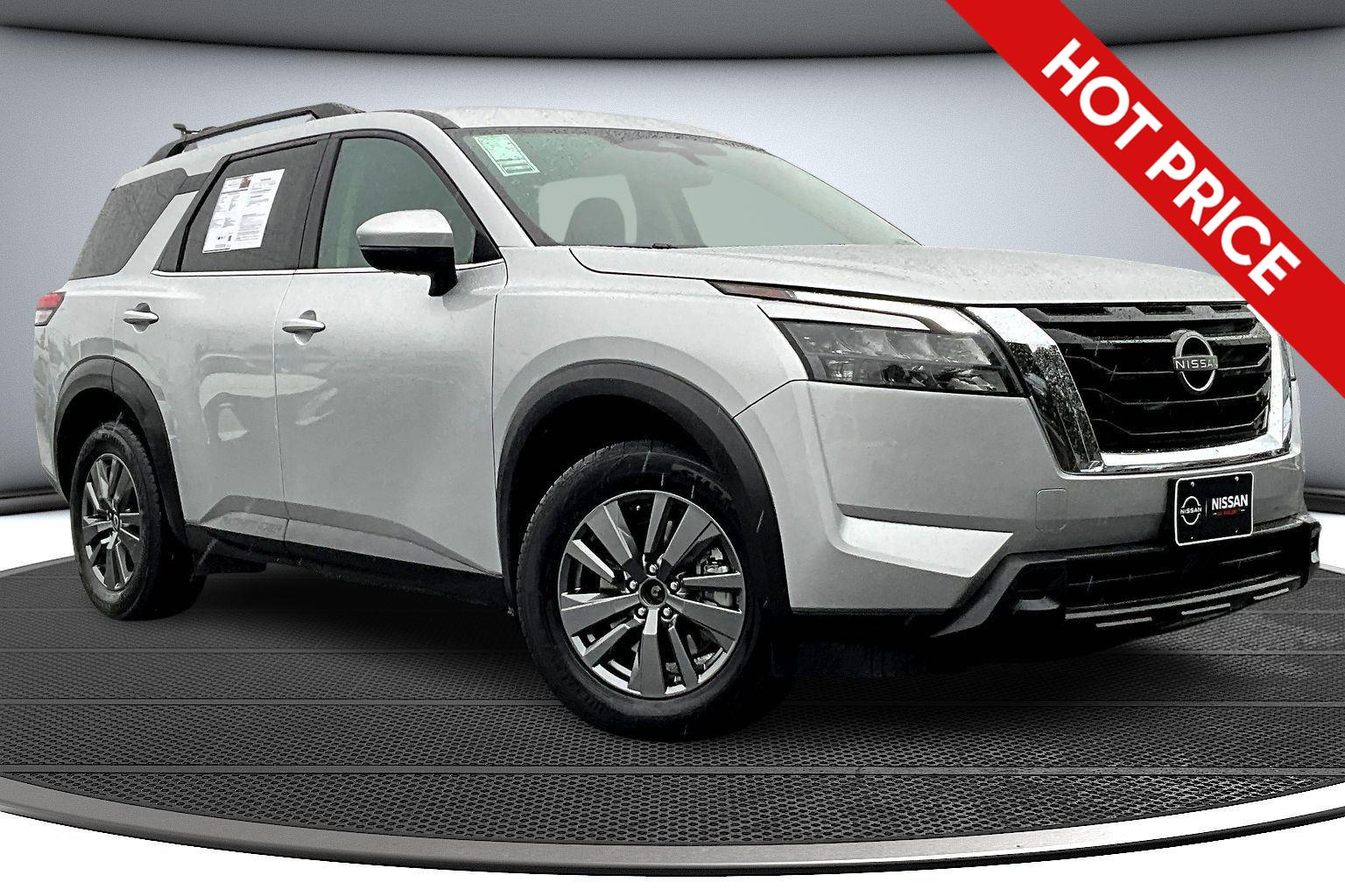 Brilliant Silver Metallic 2024 Nissan Pathfinder SUV / Crossover All-Wheel Drive Automatic