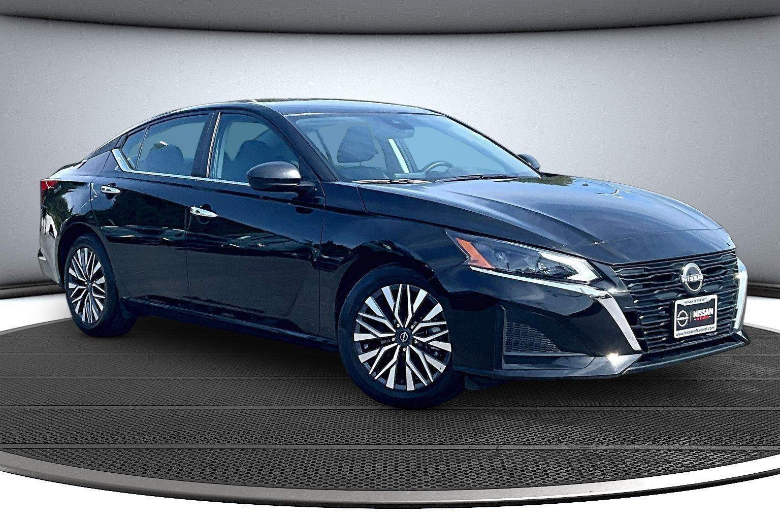 Super Black 2025 Nissan Altima Sedan Front-Wheel Drive Continuously Variable Transmission