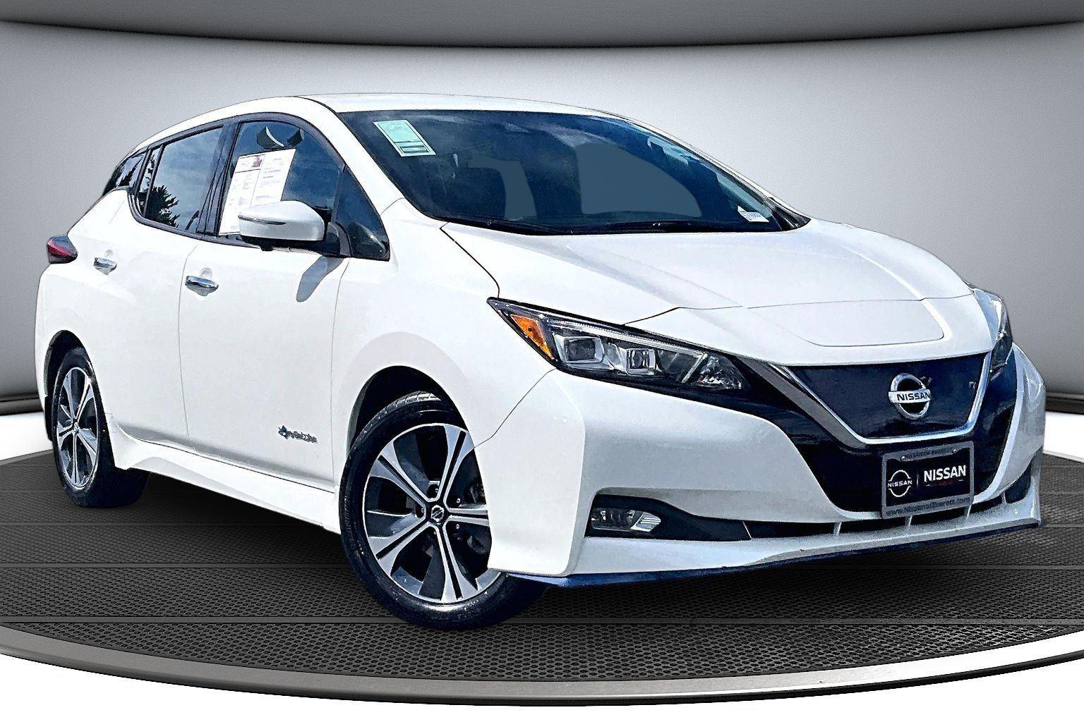 Pearl White Tricoat 2019 Nissan LEAF Hatchback Front-Wheel Drive Automatic