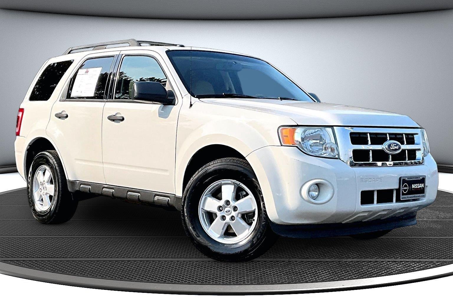 White Suede 2010 Ford Escape SUV / Crossover Front-Wheel Drive 6-Speed Automatic Overdrive
